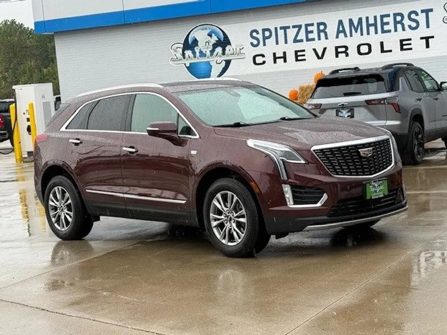 2022 Cadillac XT5 Premium Luxury photo 1