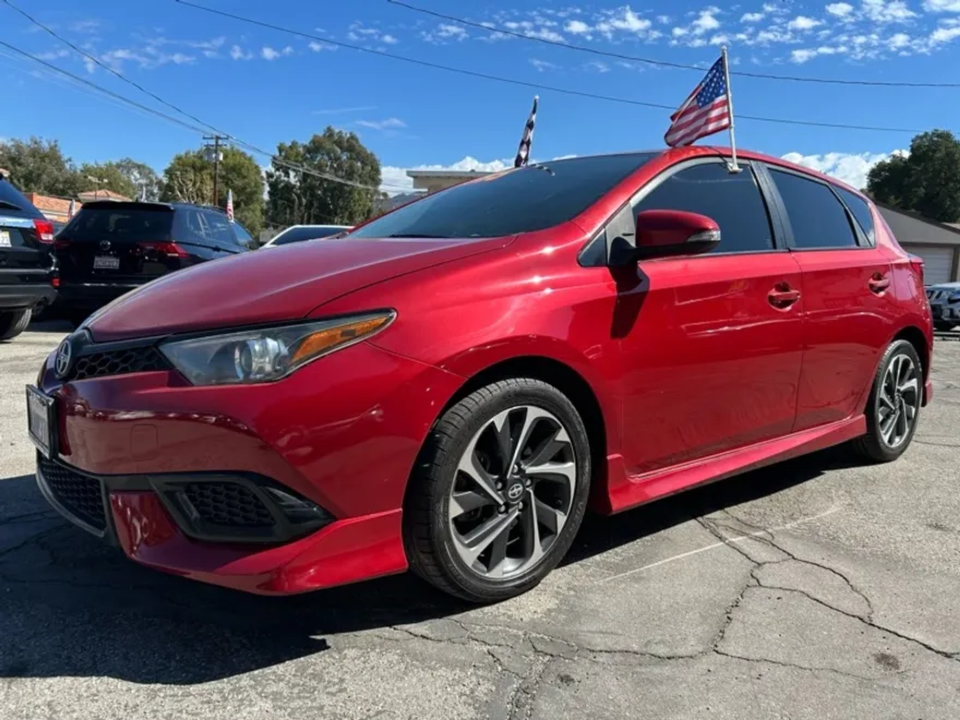 2016 Scion iM photo 1
