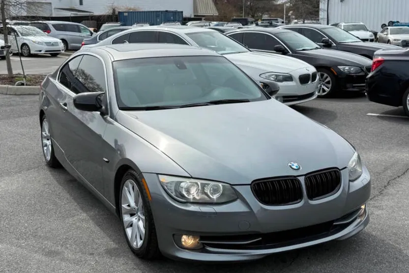 2011 Bmw 328i 3-series photo 1