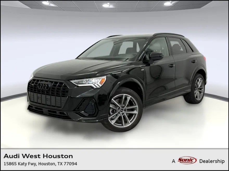 2025 Audi Q3 S line Premium photo 1