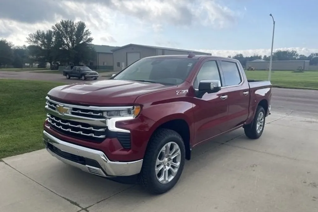 2026 Chevrolet Silverado 1500 LTZ photo 1