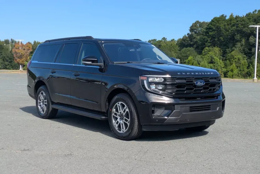 2025 Ford Expedition MAX photo 1