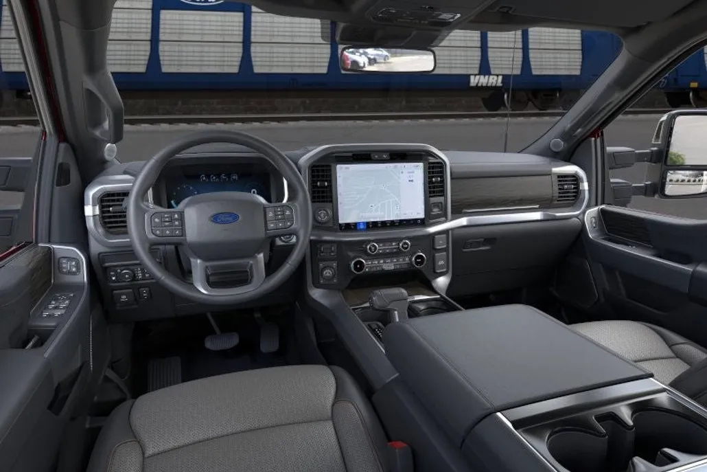 2025 Ford F-150 Lariat photo 1