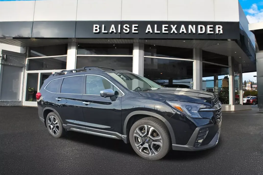 2023 Subaru Ascent Touring photo 1
