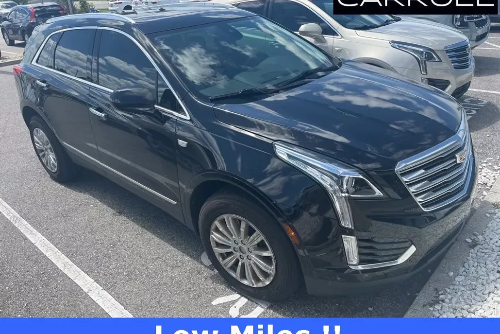 2017 Cadillac XT5 Luxury photo 1