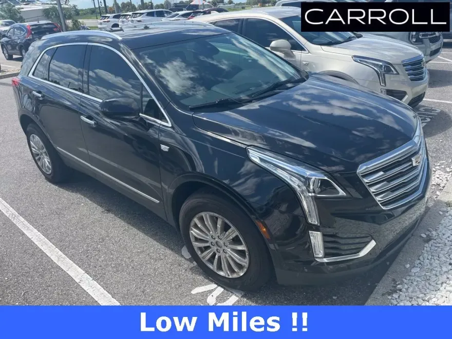 2017 Cadillac XT5 Luxury photo 1