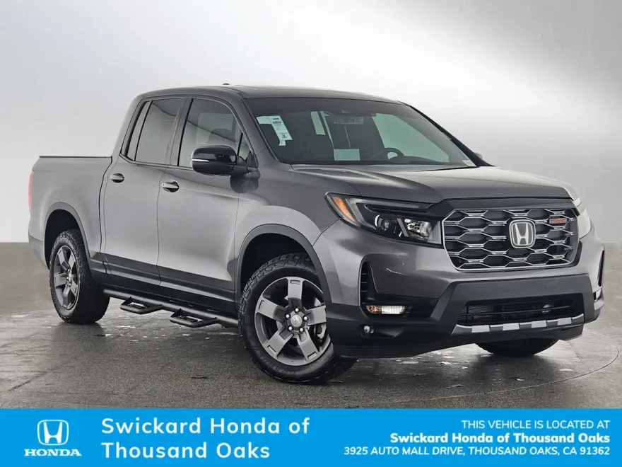 2024 Honda Ridgeline TrailSport photo 1