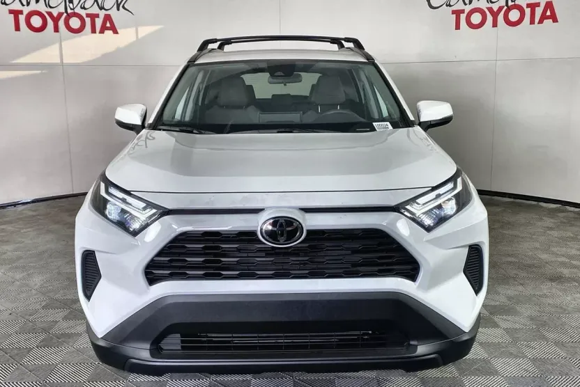 2025 Toyota RAV4 XLE photo 1