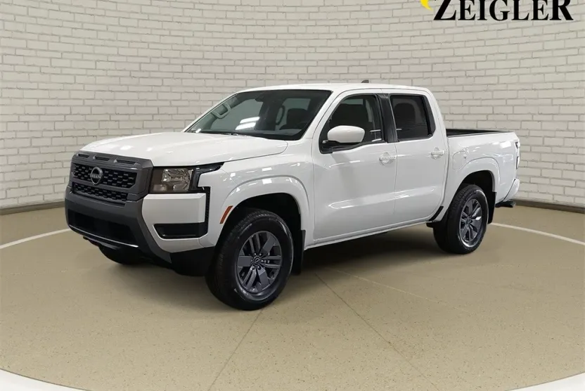 2025 Nissan Frontier SV photo 1