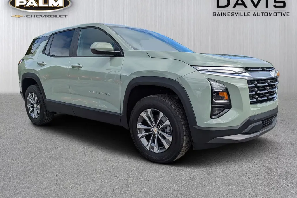 2026 Chevrolet Equinox LT photo 1