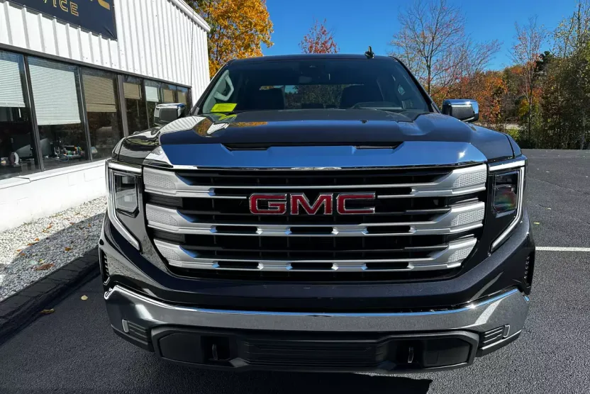 2026 Gmc Sierra 1500 SLE photo 1