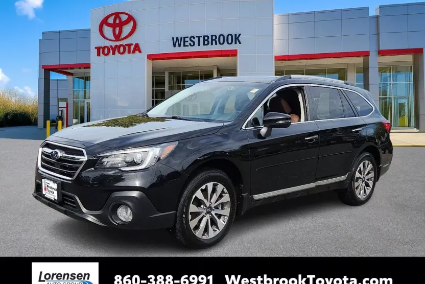 2019 Subaru Outback Touring photo 1