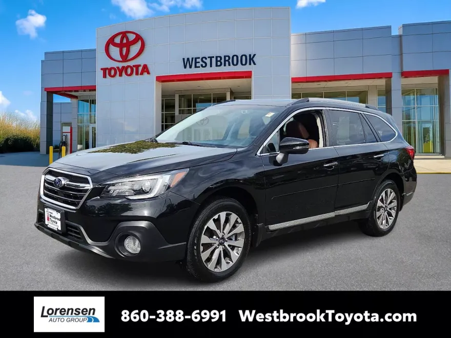 2019 Subaru Outback Touring photo 1
