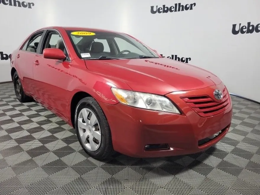 2009 Toyota Camry LE photo 1