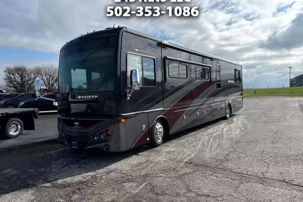 2014 Freightliner XC-M Modular Rail Rear Engine Motor Home Chassis photo 1
