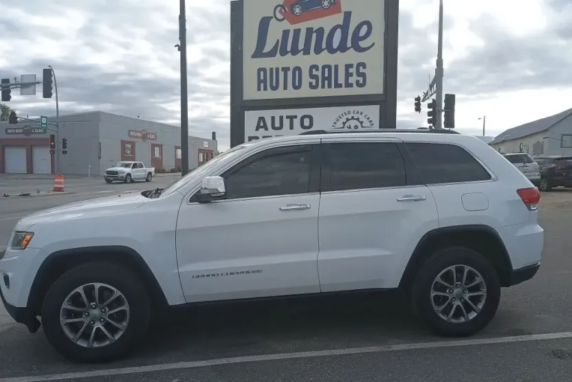 2015 Jeep Grand Cherokee Limited Sport photo 1