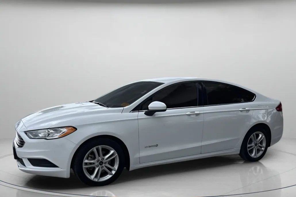 2018 Ford Fusion Hybrid S photo 1