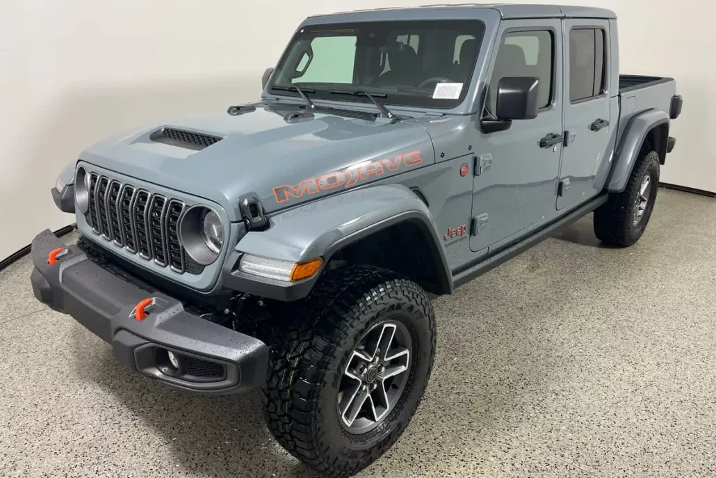 2025 Jeep Gladiator Mojave photo 1