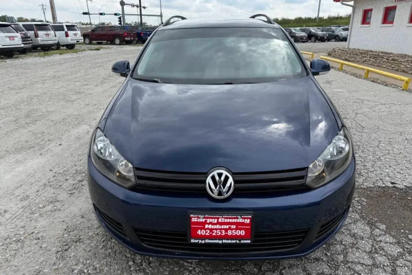 2013 Volkswagen Jetta SportWagen SE photo 1