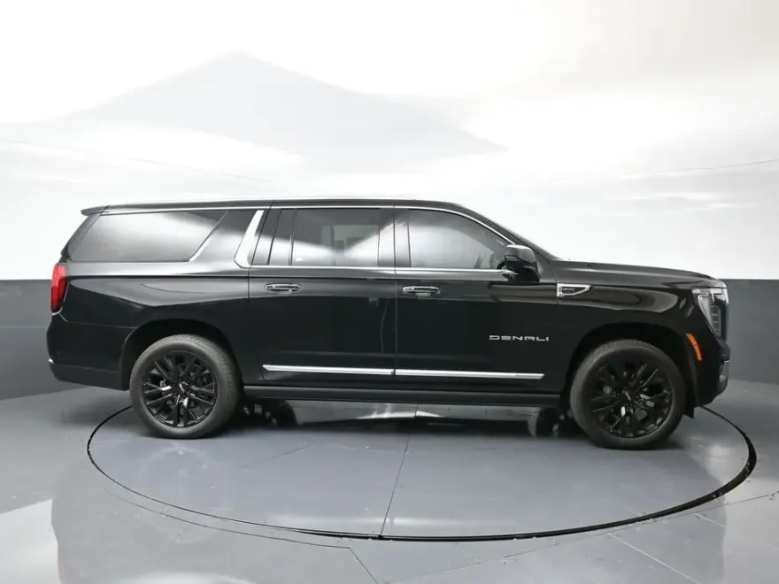 2025 Gmc Yukon XL Denali photo 1