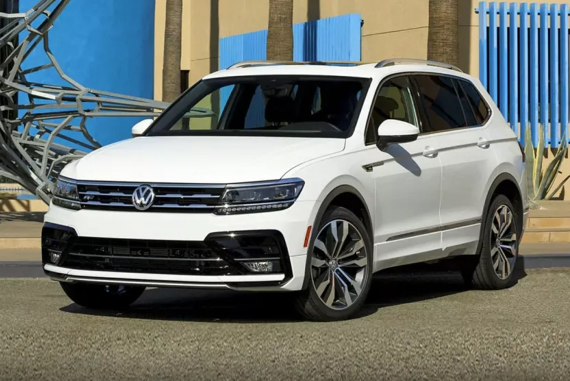 2021 Volkswagen Tiguan SE R-Line Black Sport photo 1