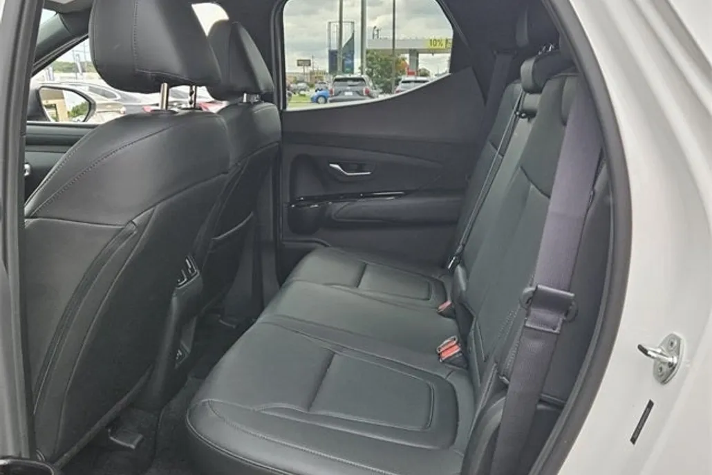 2025 Hyundai Santa Cruz SEL photo 1