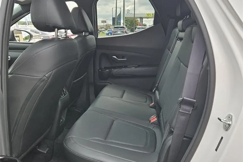 2025 Hyundai Santa Cruz SEL photo 1