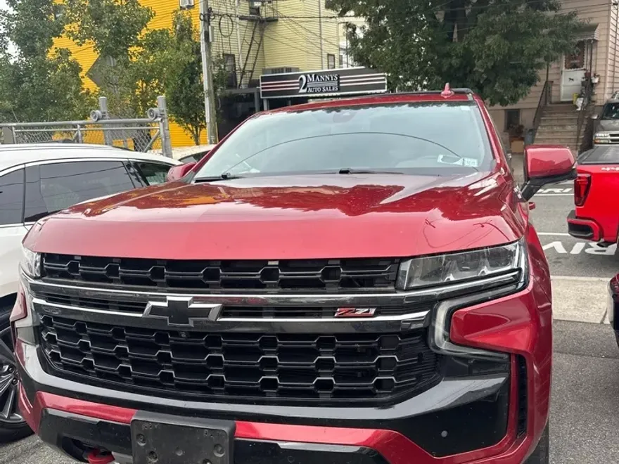 2021 Chevrolet Tahoe Z71 photo 1