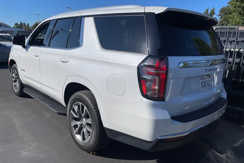 2023 Chevrolet Tahoe LT photo 1