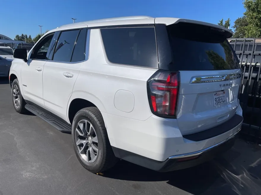 2023 Chevrolet Tahoe LT photo 1