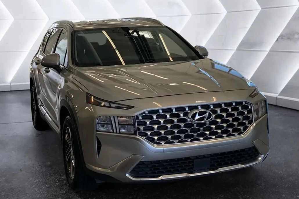2022 Hyundai Santa Fe SEL photo 1