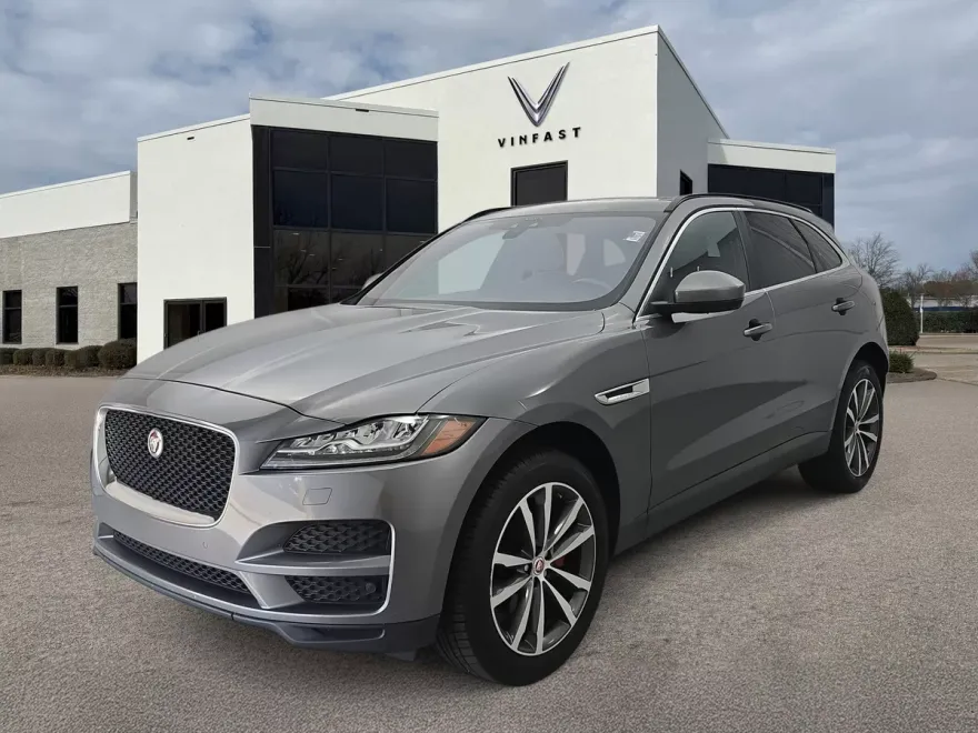 2018 Jaguar F-PACE Prestige photo 1