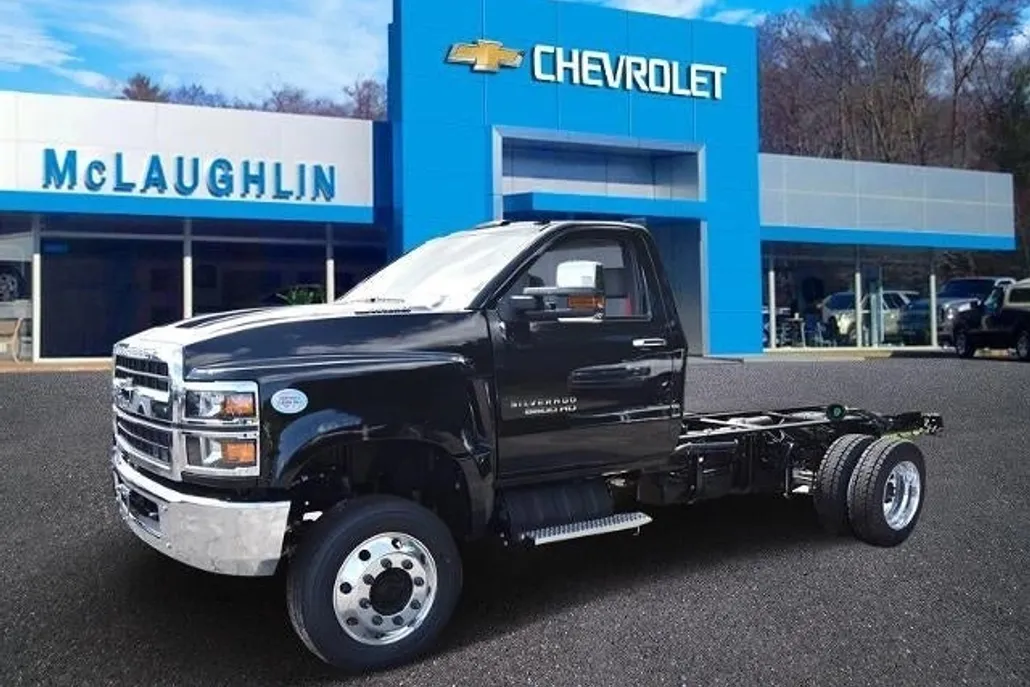 2024 Chevrolet Silverado 6500HD Work Truck photo 1