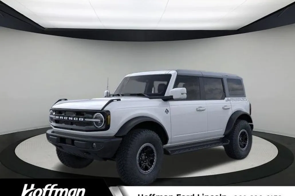 2025 Ford Bronco Outer Banks photo 1