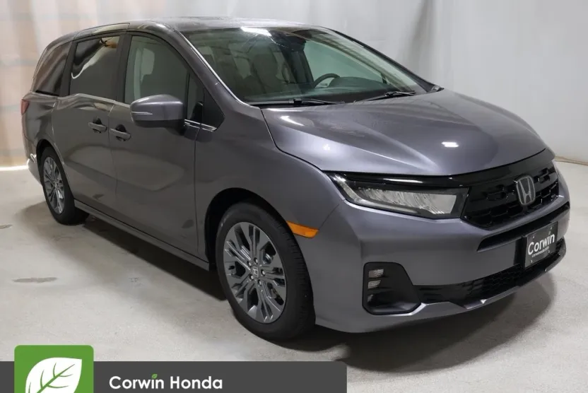 2026 Honda Odyssey Touring photo 1