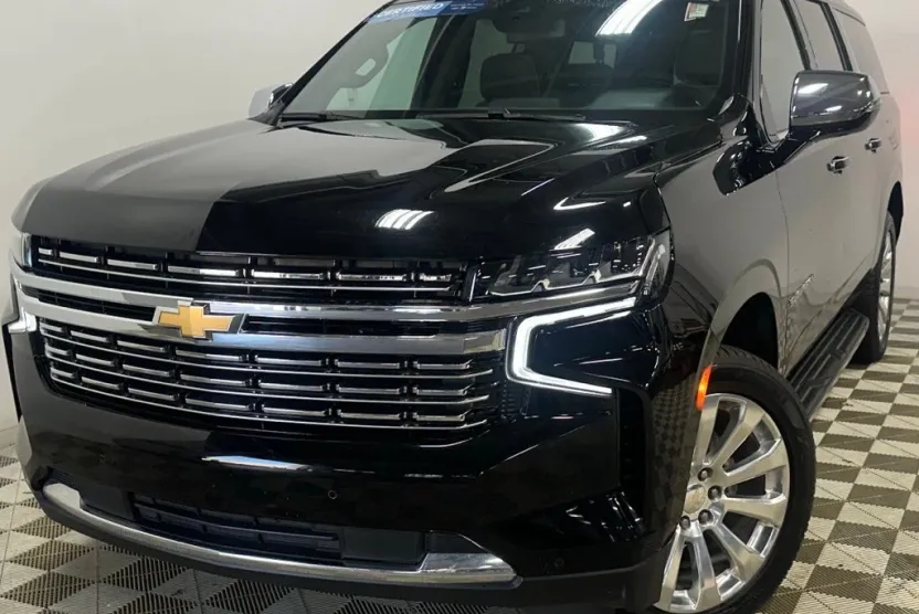 2023 Chevrolet Suburban Premier photo 1