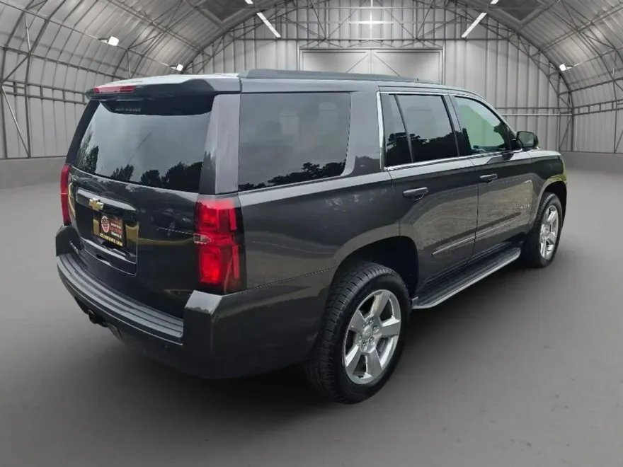 2018 Chevrolet Tahoe LS photo 1