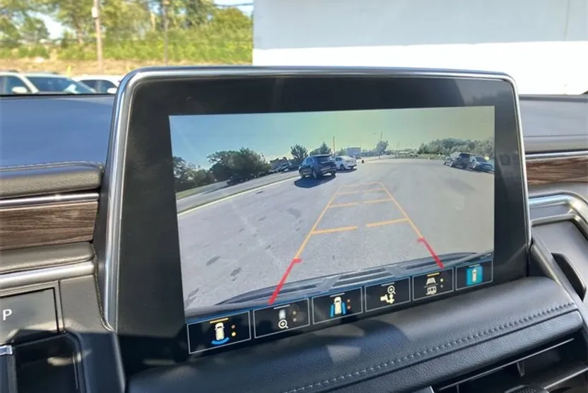 2021 Chevrolet Tahoe Z71 photo 1