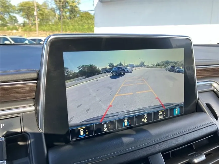 2021 Chevrolet Tahoe Z71 photo 1