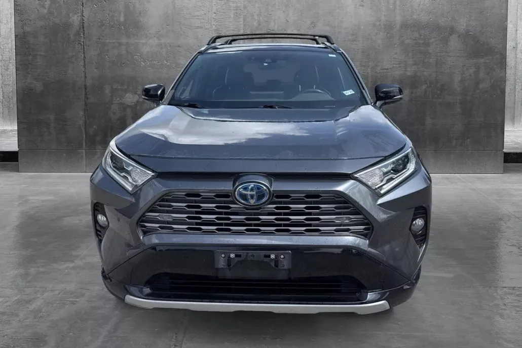 2020 Toyota RAV4 Hybrid XSE photo 1