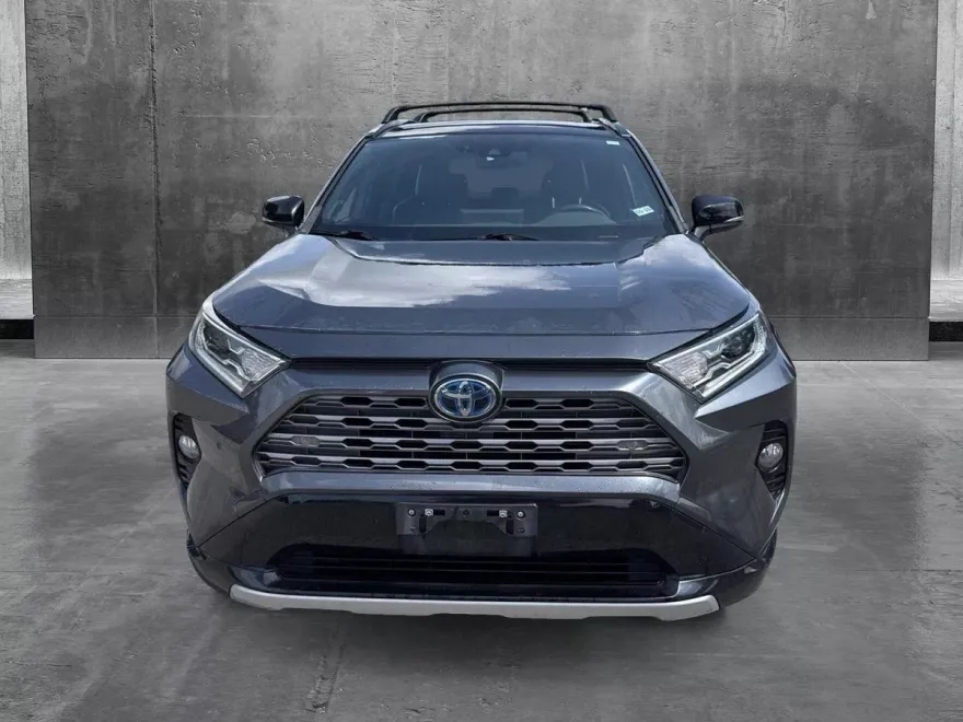 2020 Toyota RAV4 Hybrid XSE photo 1
