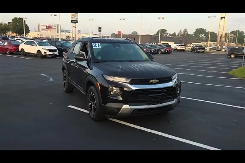 2021 Chevrolet Trailblazer LT photo 1