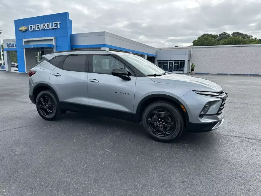 2023 Chevrolet Blazer 2LT photo 1