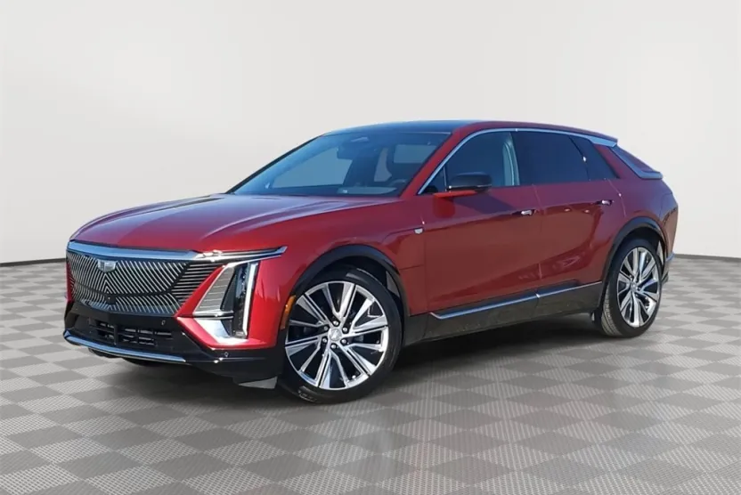 2024 Cadillac Lyriq Luxury photo 1