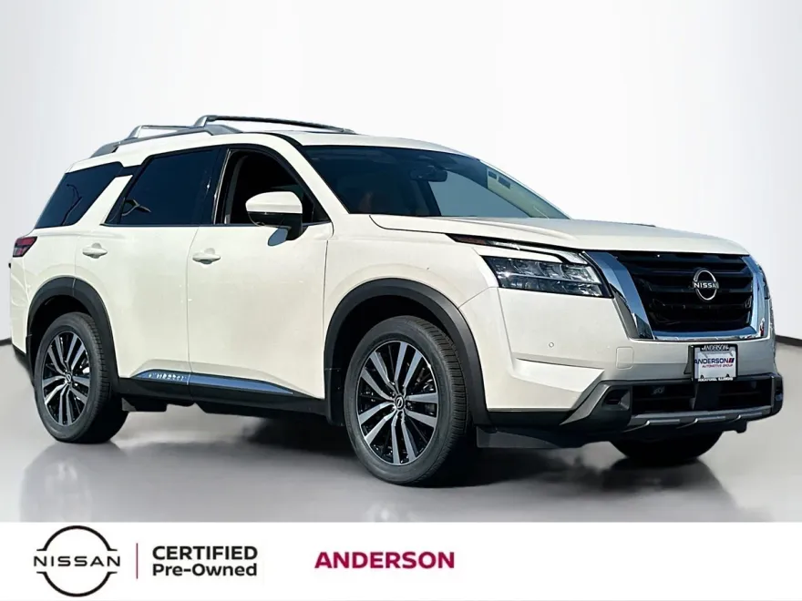 2024 Nissan Pathfinder Platinum photo 1