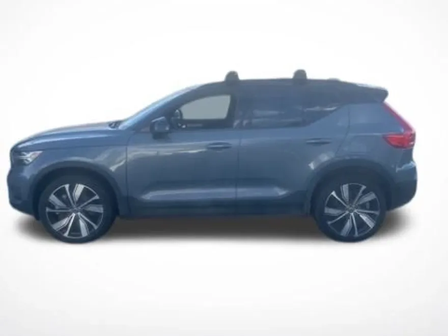 2022 Volvo XC40 Recharge Twin Ultimate photo 1