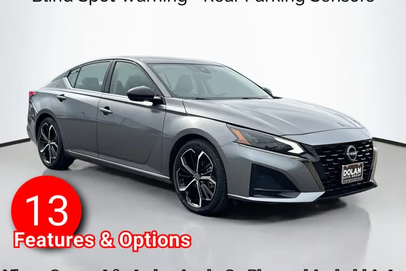 2023 Nissan Altima 2.5 SR photo 1