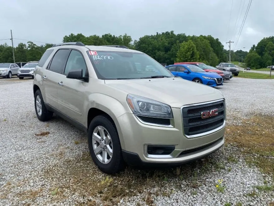 2013 Gmc Acadia SLE photo 1