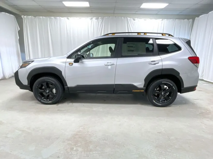 2025 Subaru Forester Wilderness photo 2