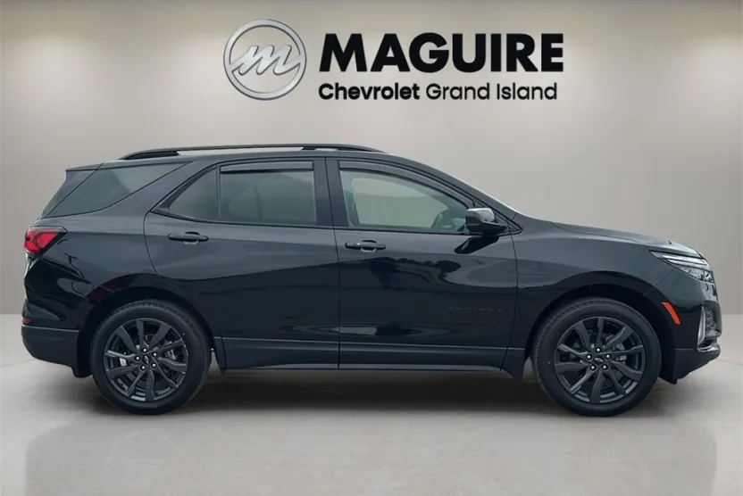 2023 Chevrolet Equinox RS photo 1